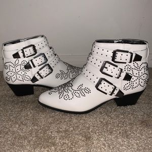 Topshop Ankle Booties w/Buckles & Studs 7.5 White